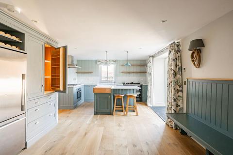 4 bedroom barn conversion to rent, Burnham Norton