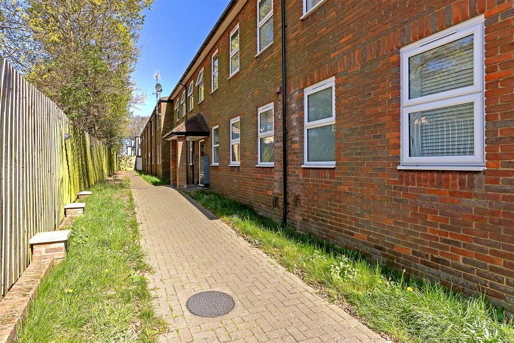 5 Porters Wood House-6.jpg