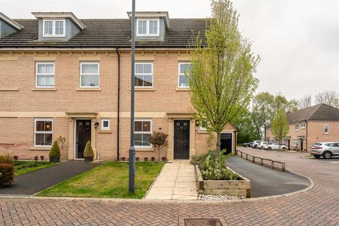 7 Burden Mews, Newton Kyme, Tadcaster, LS24 9FF