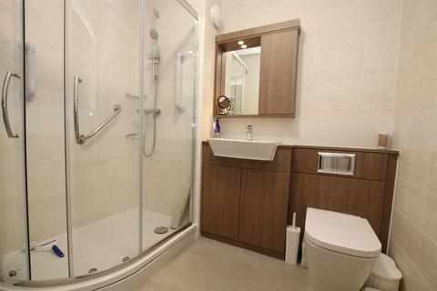1 bedroom apartment for sale, King Edward Avenue, Dartford