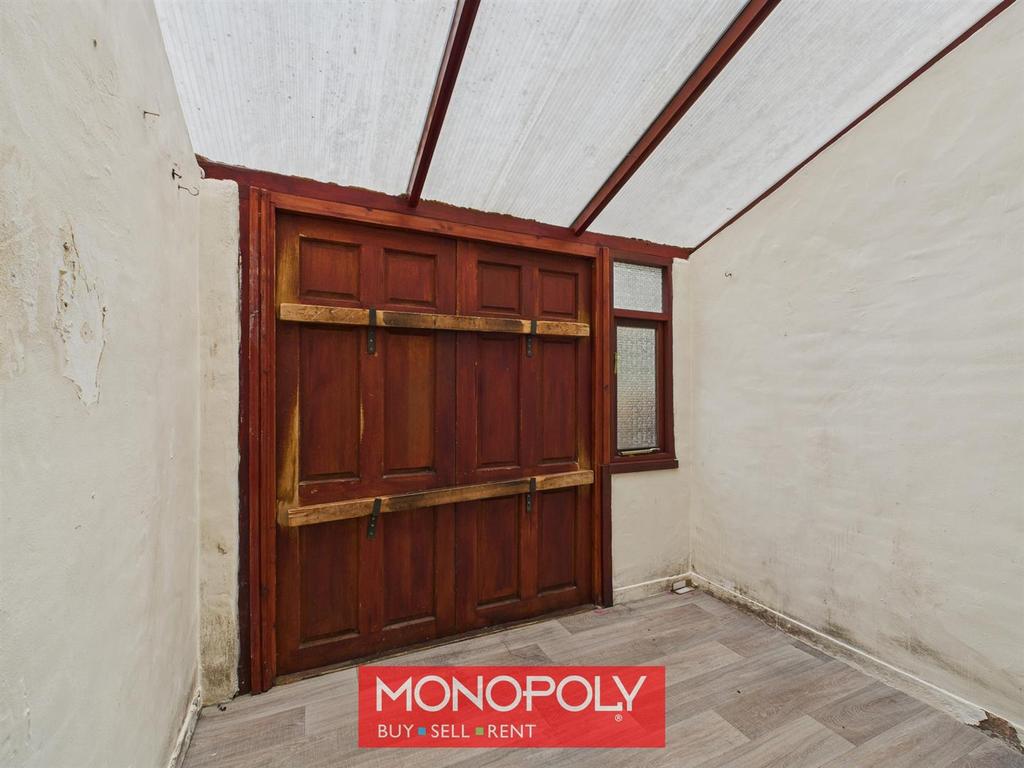 Lean To - Dining Room