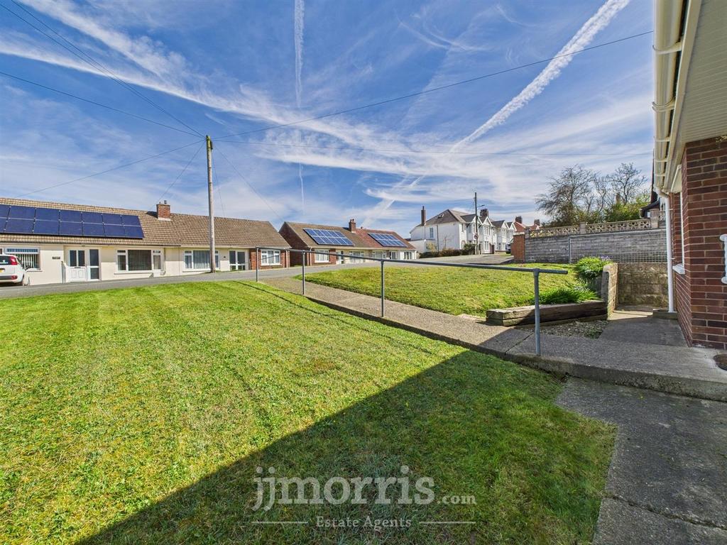 CAM05297 G0-PR0012-STILL005.jpg