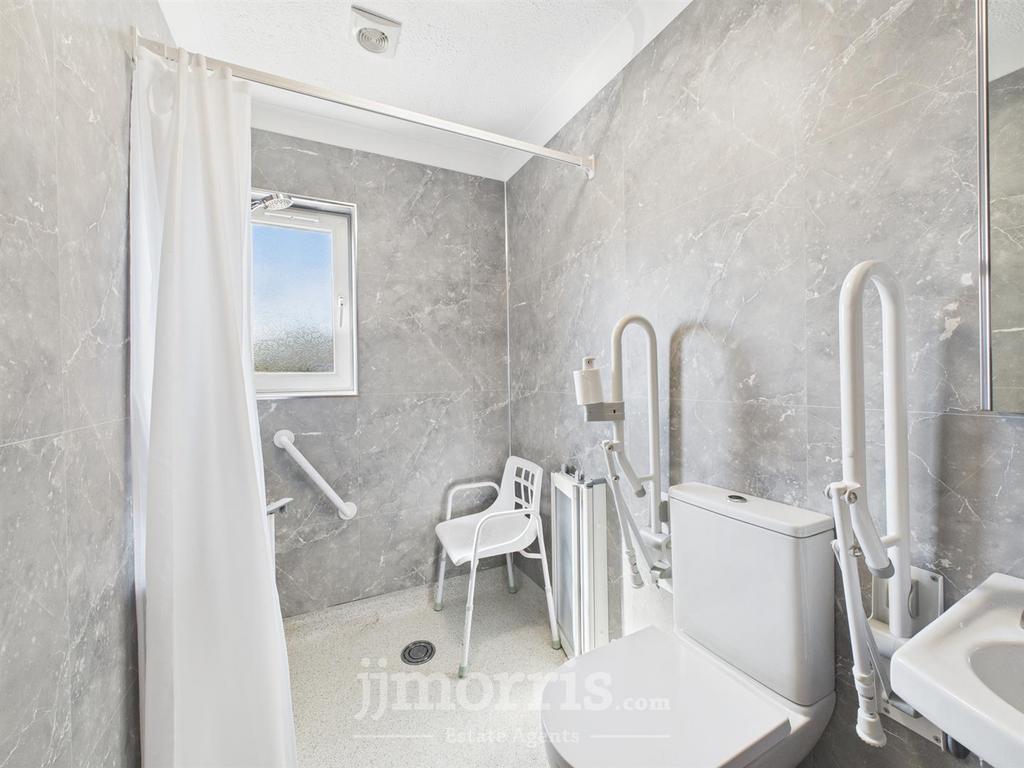 CAM05297 G0-PR0012-STILL023.jpg