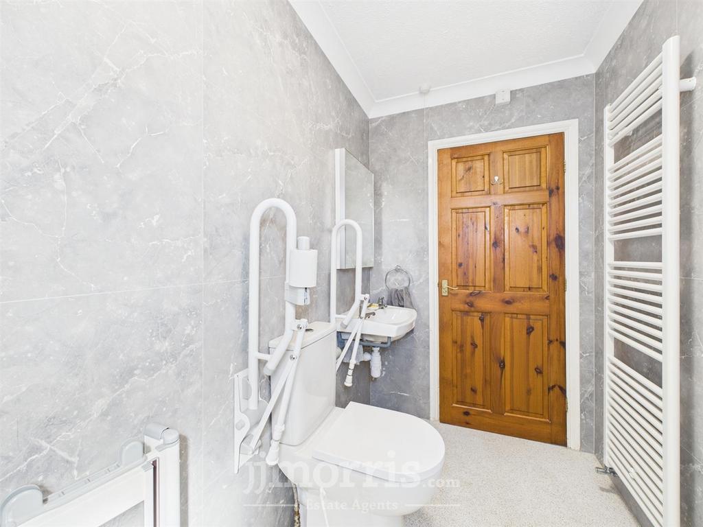 CAM05297 G0-PR0012-STILL024.jpg