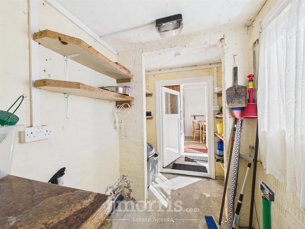 CAM05297 G0-PR0012-STILL034.jpg