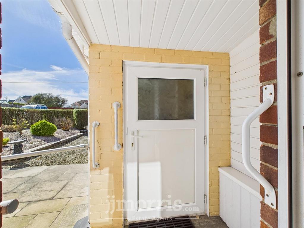 CAM05297 G0-PR0012-STILL035.jpg