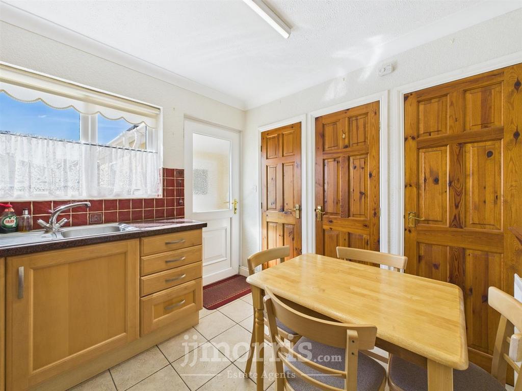 CAM05297 G0-PR0012-STILL029.jpg