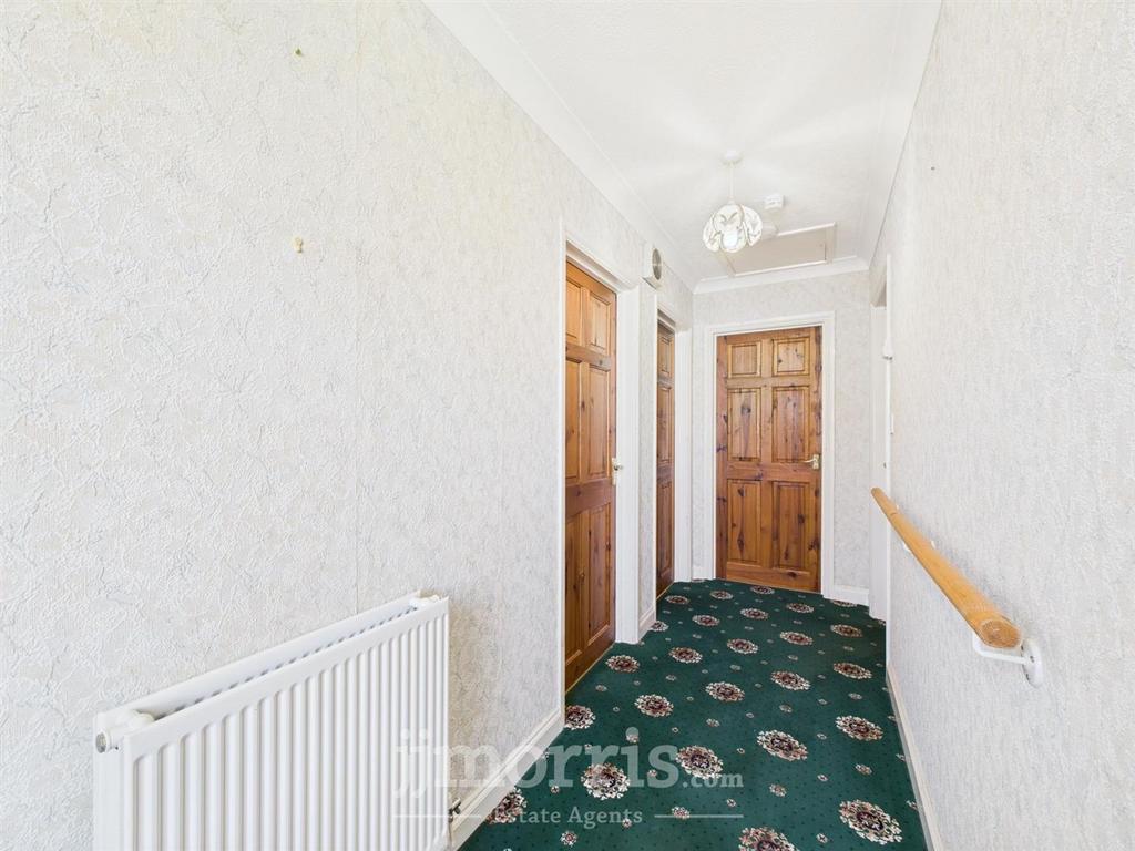 CAM05297 G0-PR0012-STILL013.jpg
