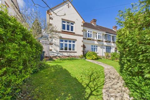 10 Riddlesdown Avenue, Purley, CR8 1JG