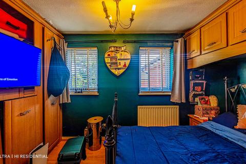 6 Mallard Path, London, SE28 0EU
