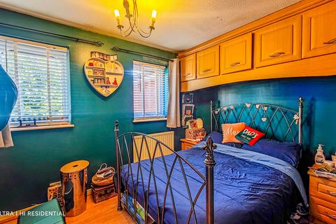 6 Mallard Path, London, SE28 0EU