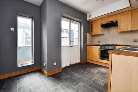 3 bedroom terraced house for sale, Leads Road, Hull