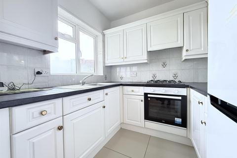 3 bedroom semi-detached house to rent, Berkeley Road, London
