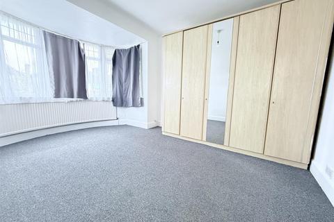 3 bedroom semi-detached house to rent, Berkeley Road, London