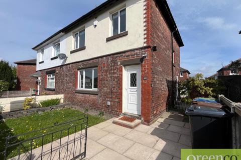 3 bedroom semi-detached house to rent, Grange Road, Salford M28