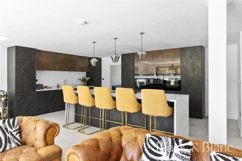 6 bedroom detached house for sale, Pickhurst Park, Bromley, BR2