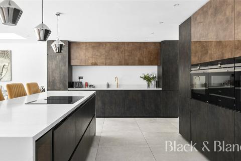 6 bedroom detached house for sale, Pickhurst Park, Bromley, BR2