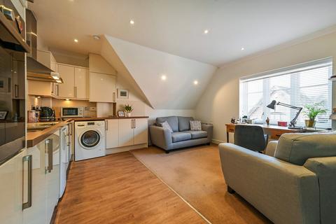 2 bedroom coach house for sale, Gosport Lane, Lyndhurst, SO43