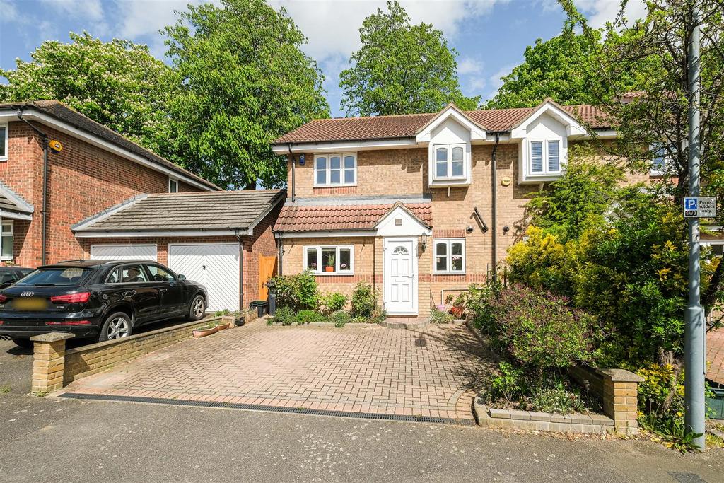 29 field house close-29.jpg