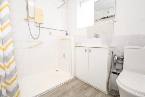 1 bedroom flat to rent, Rossefield Drive, Leeds, West Yorkshire, LS13