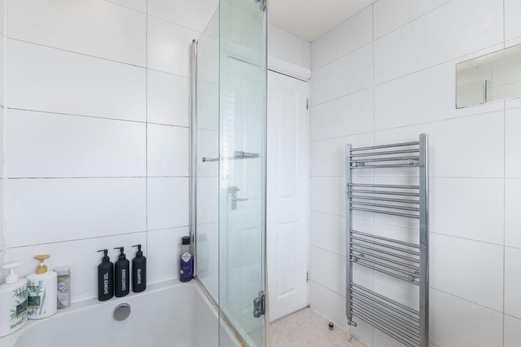 Bathroom-2.jpg
