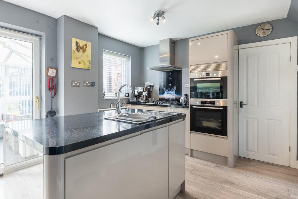 Kitchen-2.jpg