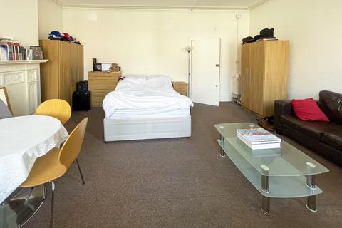 House share to rent, Goldhurst Terrace, London NW6