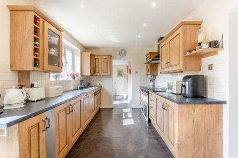 4 bedroom house for sale, Maplefield, Park Street, St. Albans, Hertfordshire