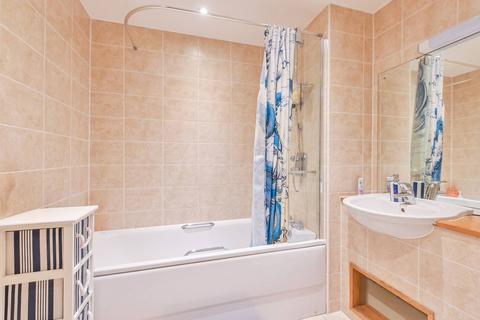 undefined, Queensland Road, Islington, London, N7