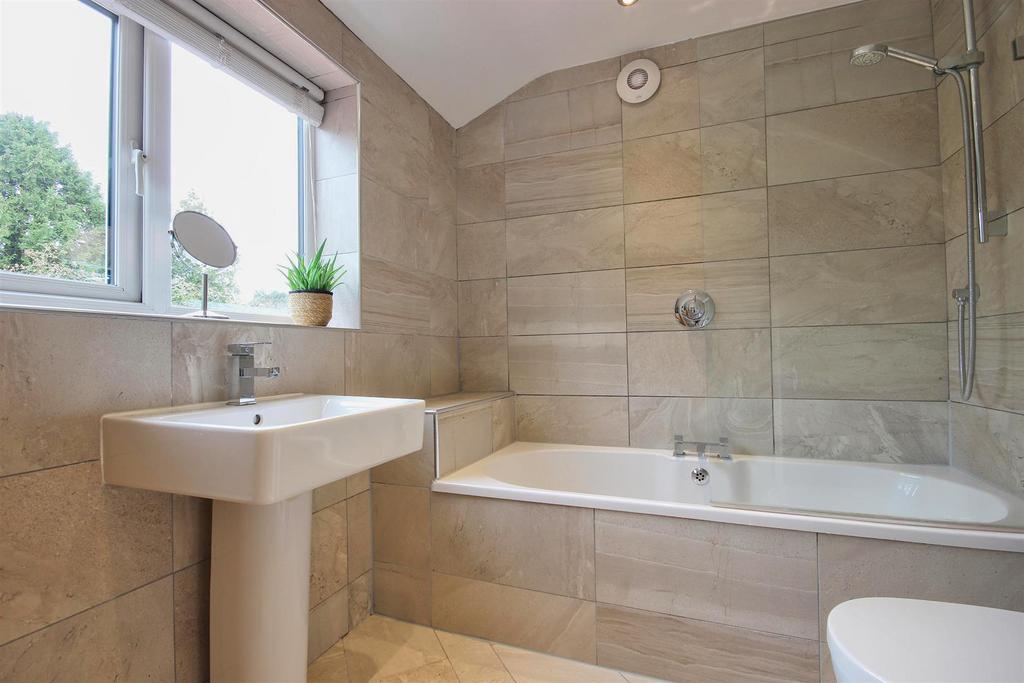 Bathroom/w.c.