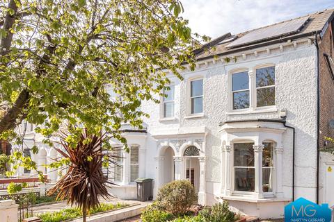 2 Ravenstone Road, London, N8 0JT