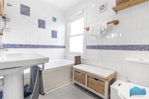 2 Ravenstone Road, London, N8 0JT