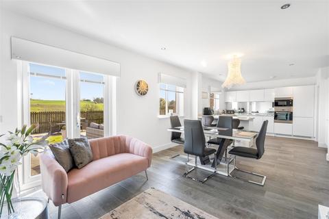 20 Rosehall Crescent, Glasgow, G71 7FQ