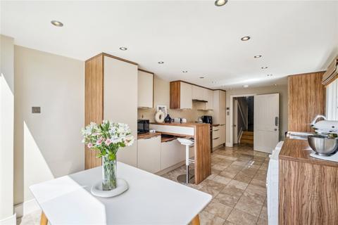 98 Alderbrook Road, Balham, London, SW12 8AB