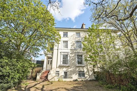 2 bedroom flat for sale, Shooters Hill Road, Blackheath, London, SE3