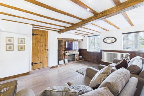 3 bedroom end of terrace house for sale, Church Street, Whittington
