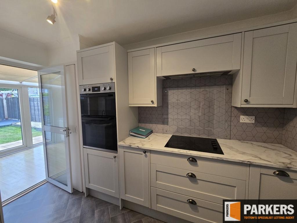 House in Calmore - View 2