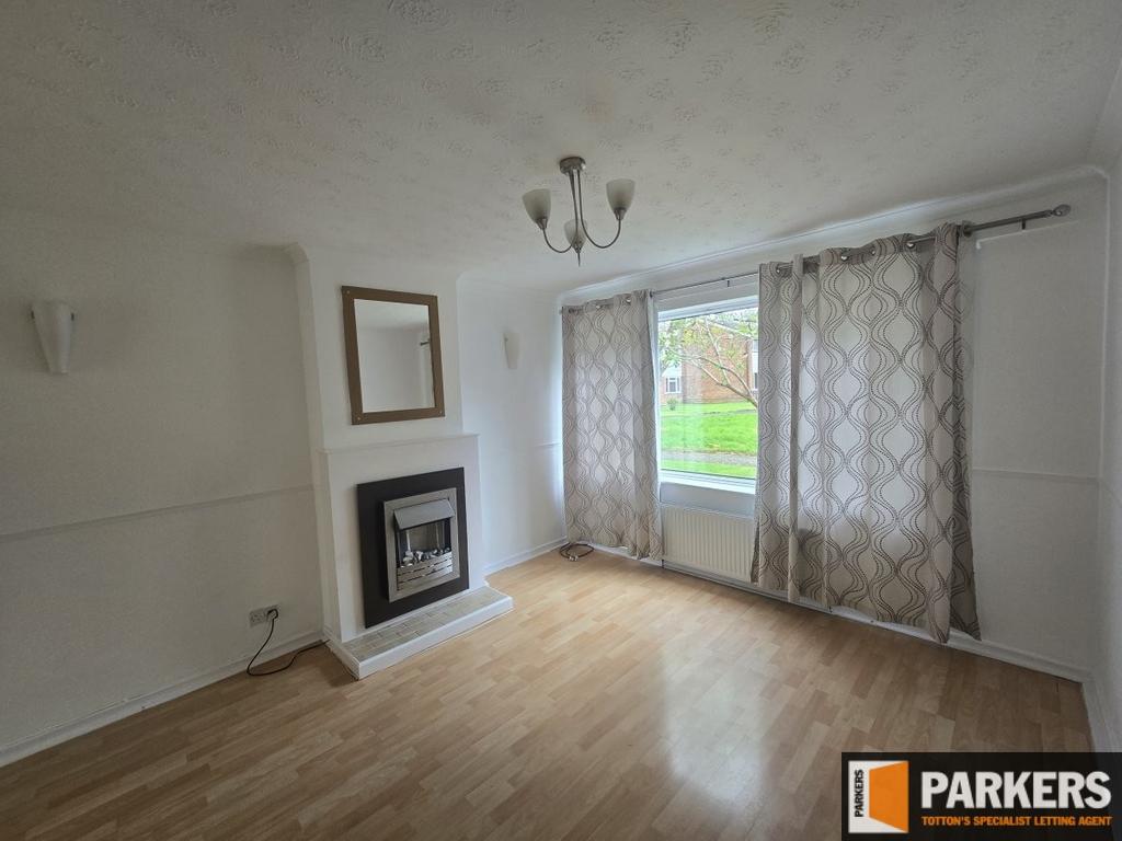 House in Calmore - View 5