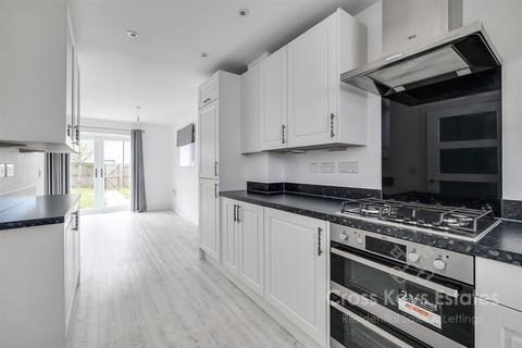 4 bedroom end of terrace house to rent, Eco Way, Plymouth PL6