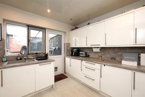 14 Acacia Close, Barrow-in-furness, LA13 0JJ