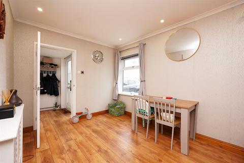 14 Acacia Close, Barrow-in-furness, LA13 0JJ
