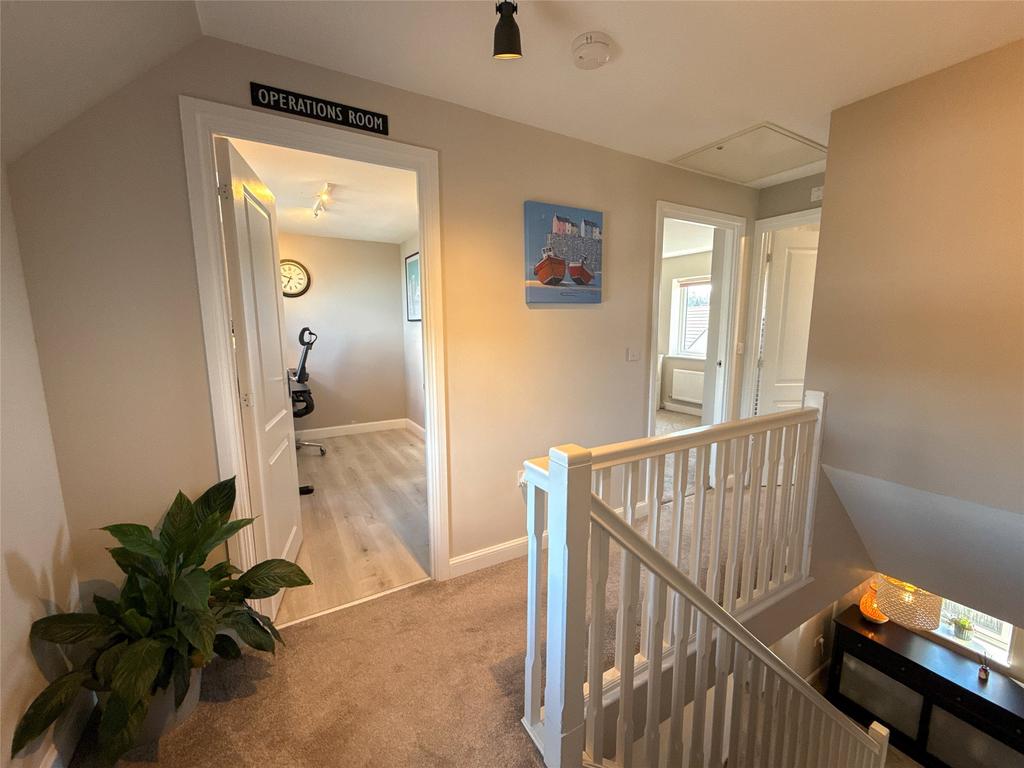 2nd Floor Landing
