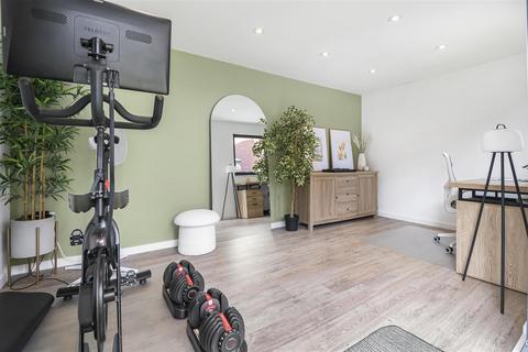 29 Cane Hill Drive, Coulsdon, CR5 3FR