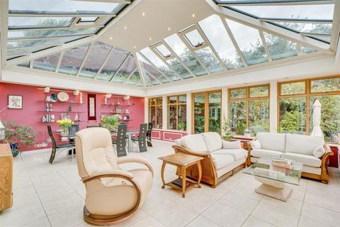 6 bedroom detached house for sale, Acacia Park Drive, Apperley Bridge, West Yorkshire, BD10