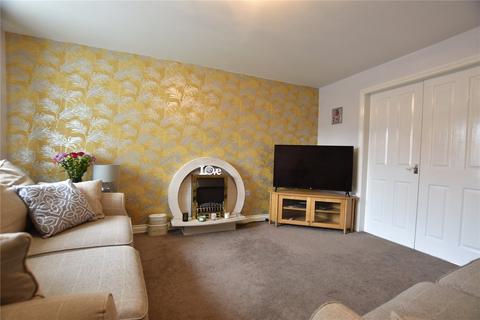 3 bedroom townhouse for sale, Twingates Close, Shaw, Oldham, Greater Manchester, OL2