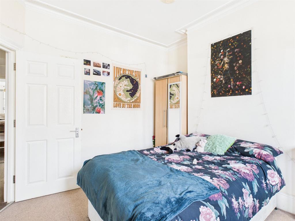 Bedroom-Room-To Rent