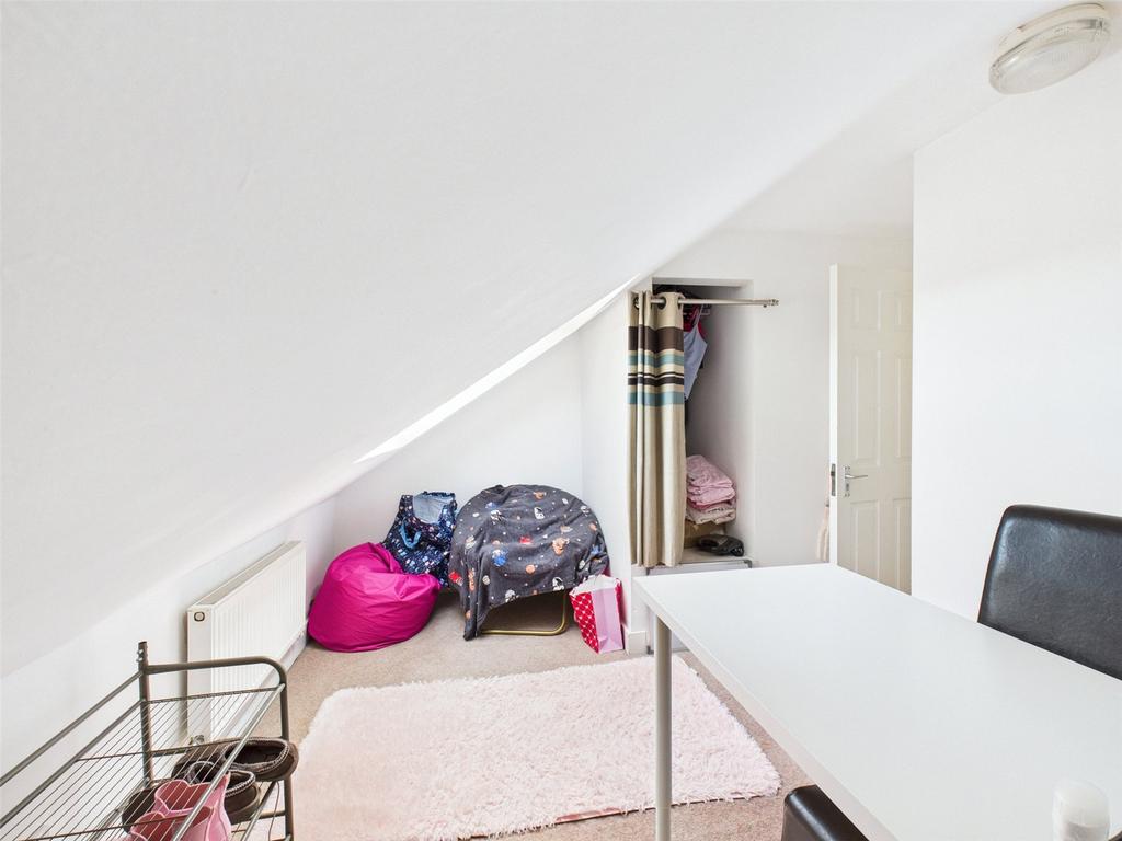 Bedroom-Room-To Rent