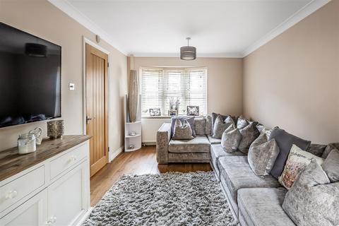 11 Bakers Way, Capel, Dorking, RH5 5JS