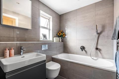 11 Bakers Way, Capel, Dorking, RH5 5JS