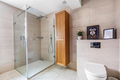11 Bakers Way, Capel, Dorking, RH5 5JS